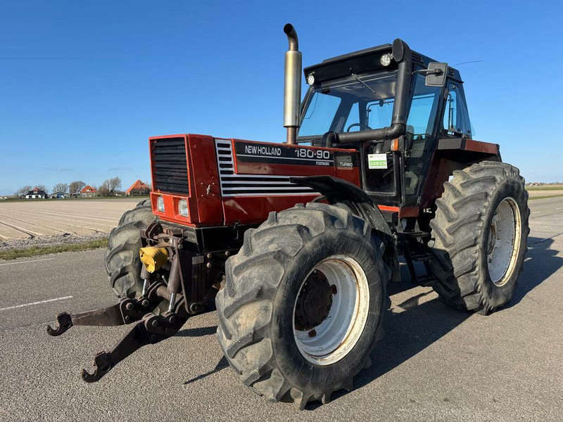 New Holland 180-90 DT - Traktor: slika 1 New Holland 180-90 DT - Traktor: slika 1