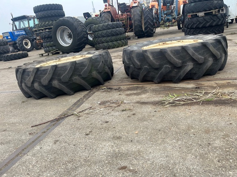 Pirelli 380\70 R28 TM700 - Felna: slika 4 Pirelli 380\70 R28 TM700 - Felna: slika 4