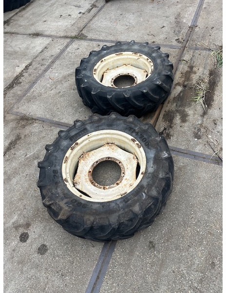Pirelli 380\70 R28 TM700 - Felna: slika 1 Pirelli 380\70 R28 TM700 - Felna: slika 1