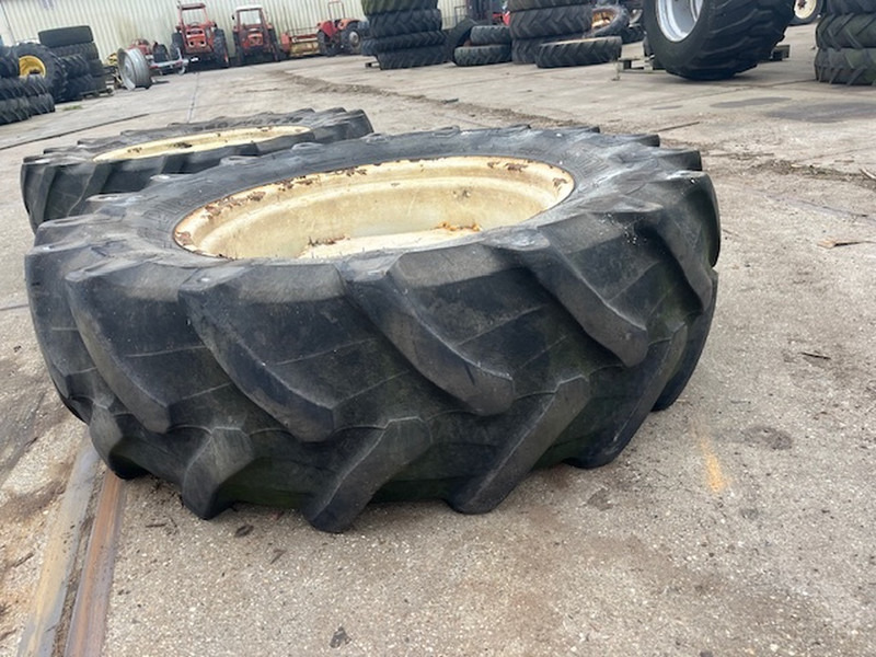 Pirelli 380\70 R28 TM700 - Felna: slika 5 Pirelli 380\70 R28 TM700 - Felna: slika 5