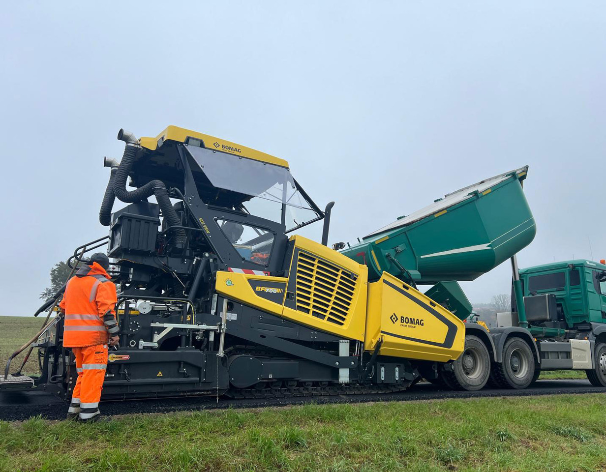 Bomag BF 700 C-3 - Asfaltni finišer: slika 2 Bomag BF 700 C-3 - Asfaltni finišer: slika 2