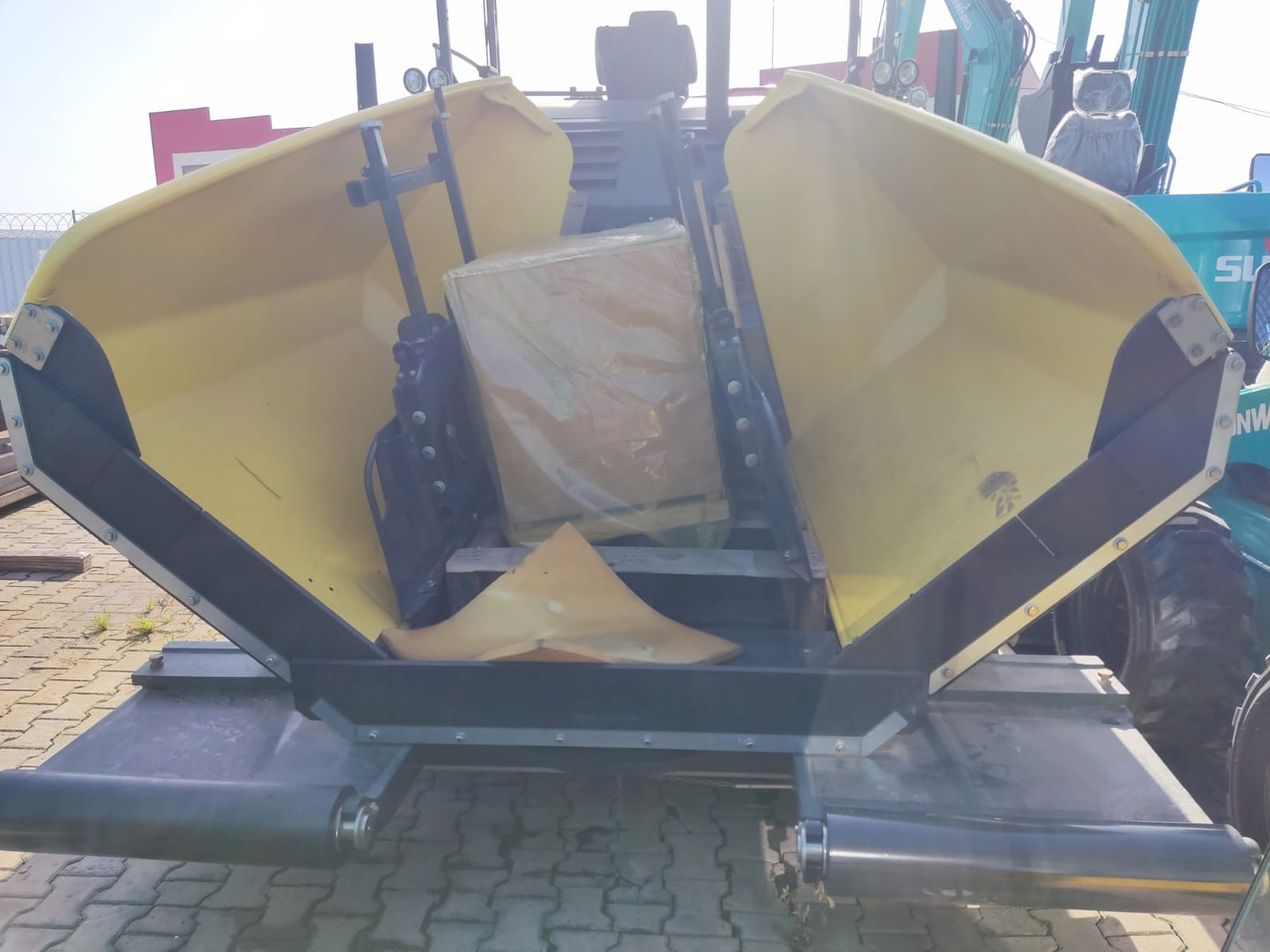 Bomag BF800C - Asfaltni finišer: slika 5 Bomag BF800C - Asfaltni finišer: slika 5
