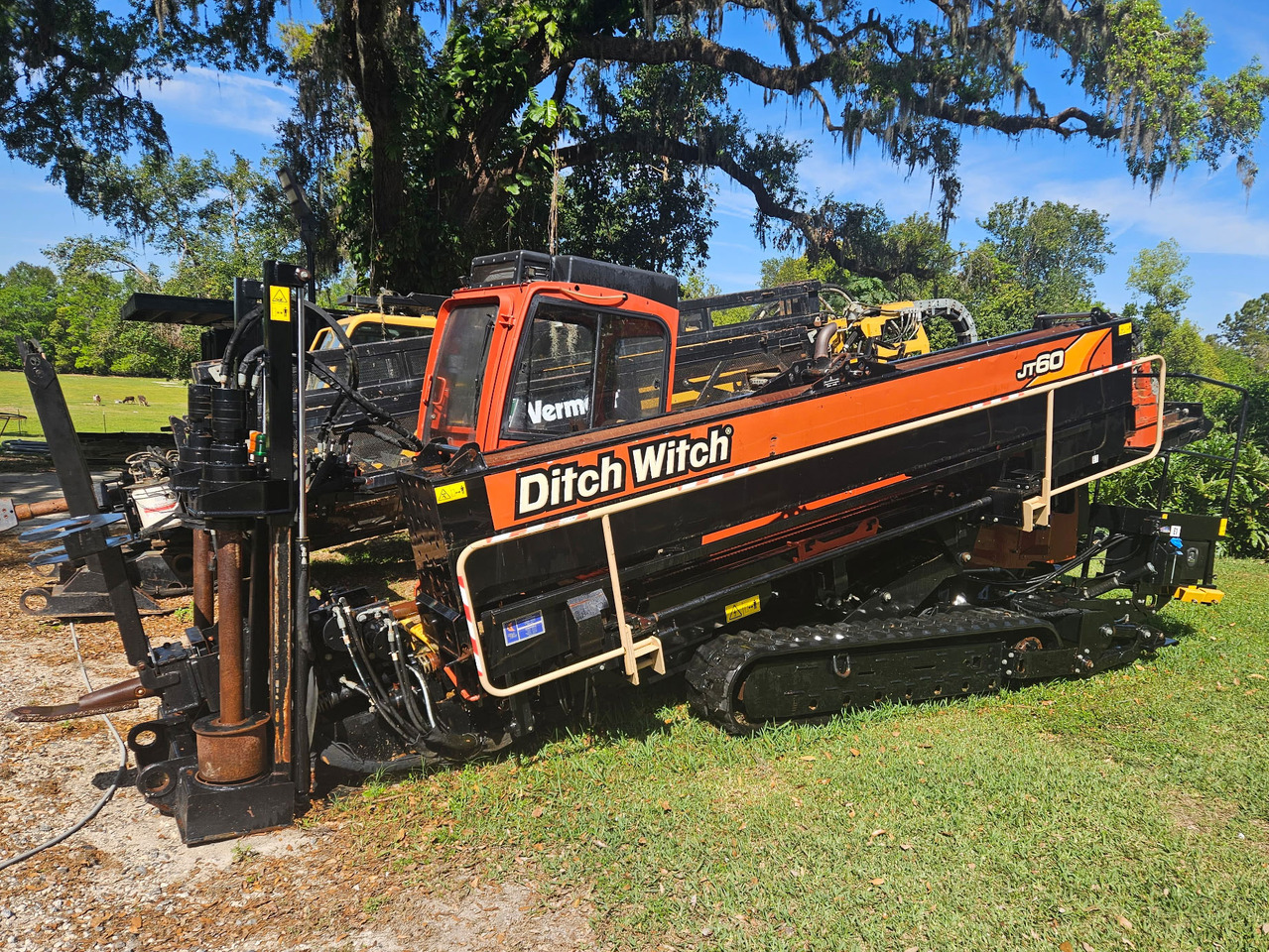 Ditch Witch JT60 - Mašina za usmereno bušenje: slika 1 Ditch Witch JT60 - Mašina za usmereno bušenje: slika 1