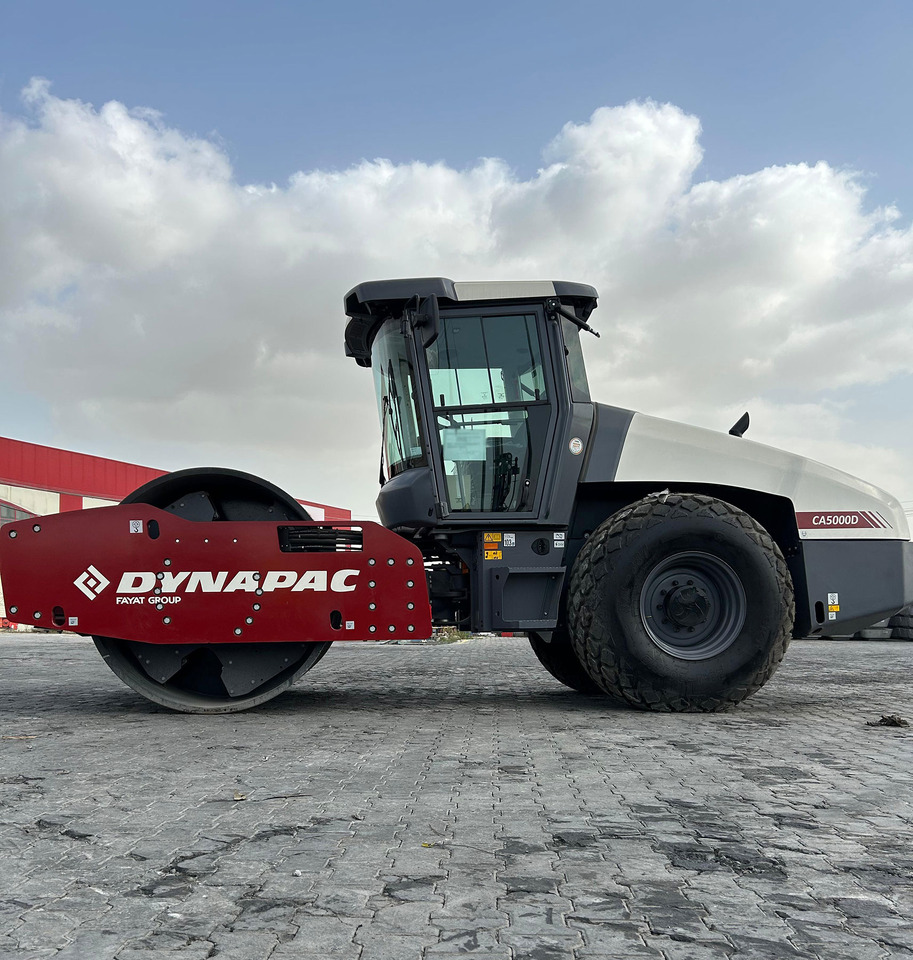 Dynapac CA5000D - Kompaktor: slika 1 Dynapac CA5000D - Kompaktor: slika 1