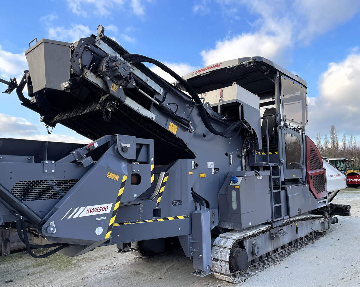 Dynapac MF2500CS - Asfaltni finišer: slika 1 Dynapac MF2500CS - Asfaltni finišer: slika 1