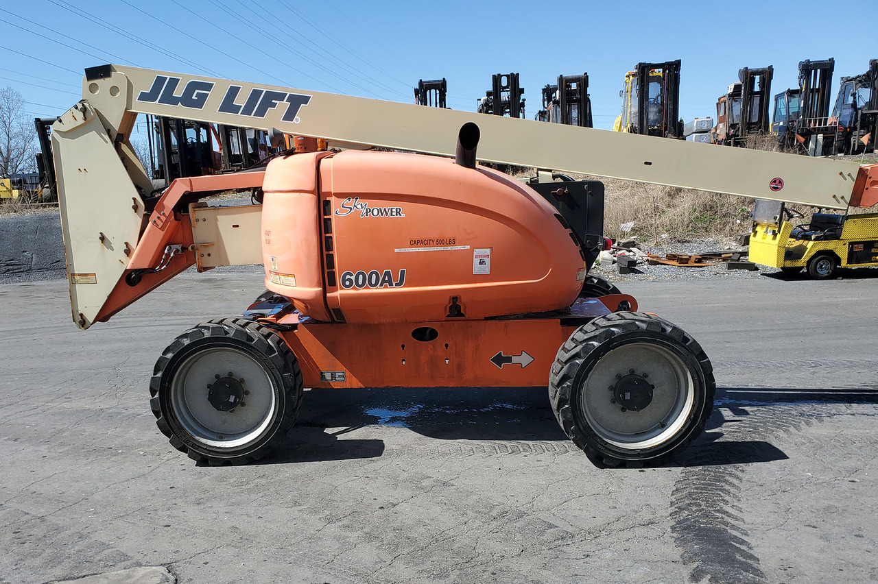 JLG 600AJ - Teleskopski utovarivač na točkovima: slika 1 JLG 600AJ - Teleskopski utovarivač na točkovima: slika 1
