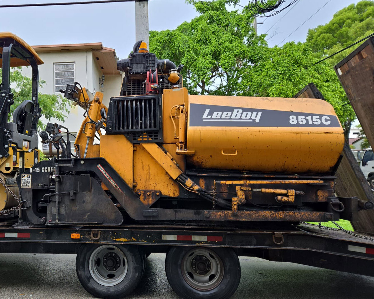 Leeboy 8515C - Asfaltni finišer: slika 1 Leeboy 8515C - Asfaltni finišer: slika 1