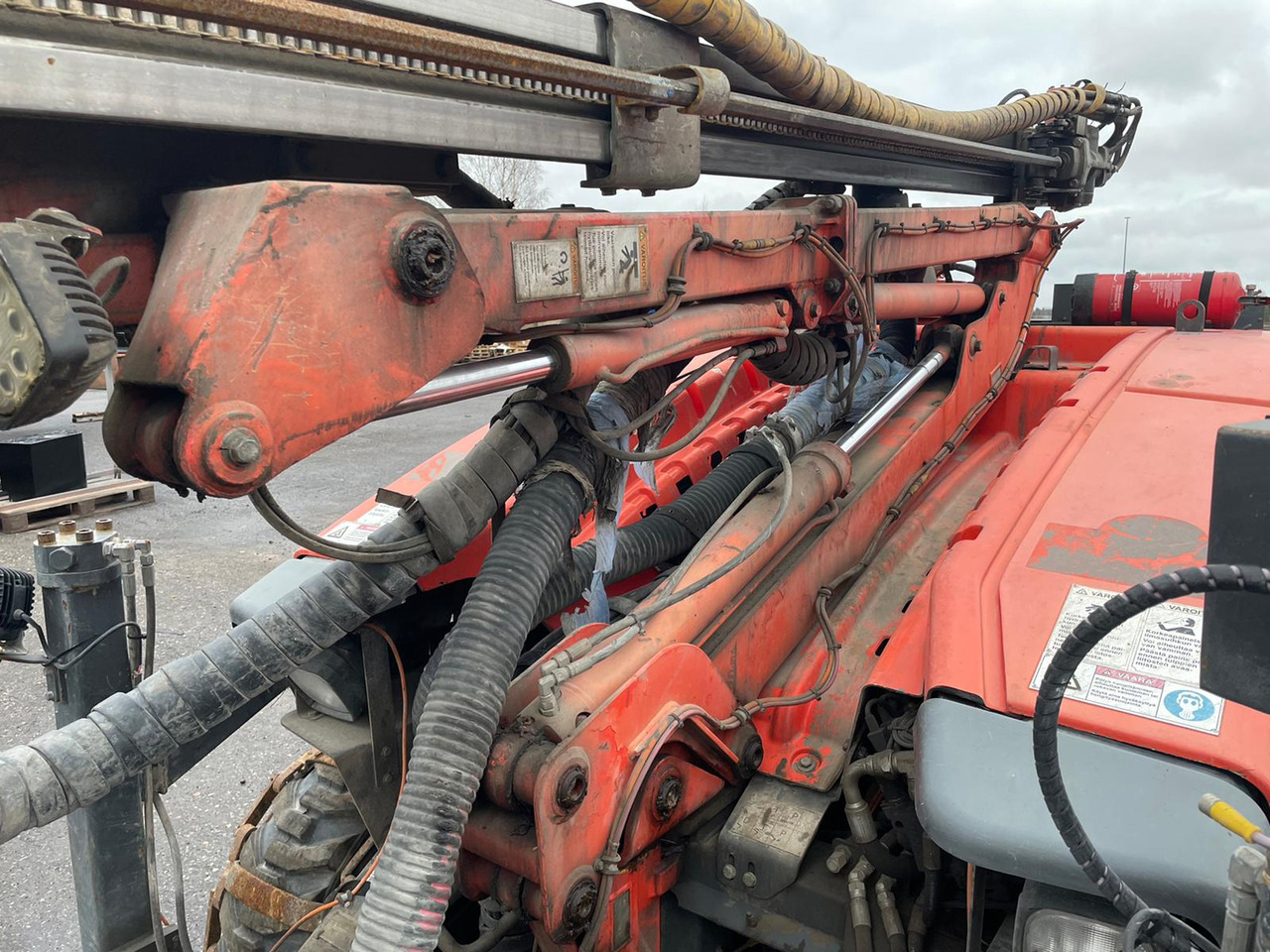 Sandvik Commando DC125R - Veliki kamon za bušenje: slika 4 Sandvik Commando DC125R - Veliki kamon za bušenje: slika 4
