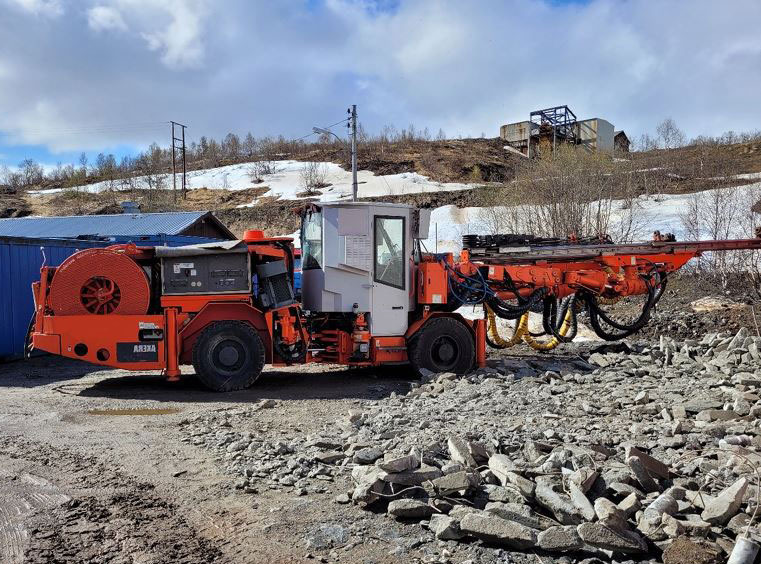 Sandvik DD420-S60C - Mašina za usmereno bušenje: slika 1 Sandvik DD420-S60C - Mašina za usmereno bušenje: slika 1