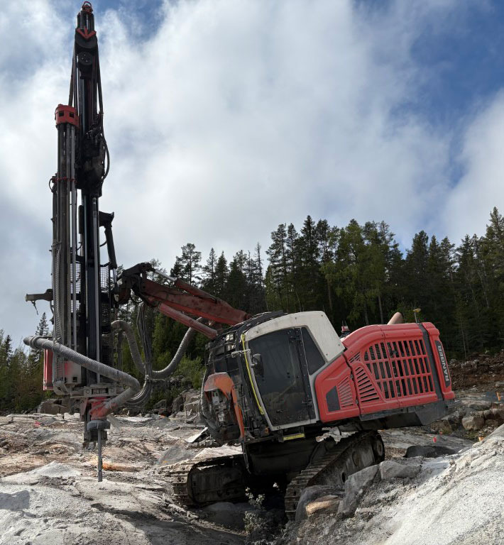 Sandvik DX800i - Veliki kamon za bušenje: slika 3 Sandvik DX800i - Veliki kamon za bušenje: slika 3