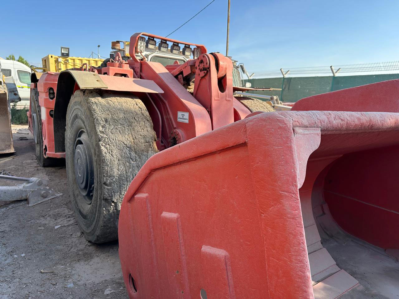 Sandvik LH410 - Mašina za usmereno bušenje: slika 1 Sandvik LH410 - Mašina za usmereno bušenje: slika 1