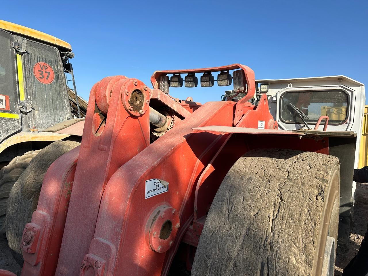 Sandvik LH410 - Mašina za usmereno bušenje: slika 4 Sandvik LH410 - Mašina za usmereno bušenje: slika 4