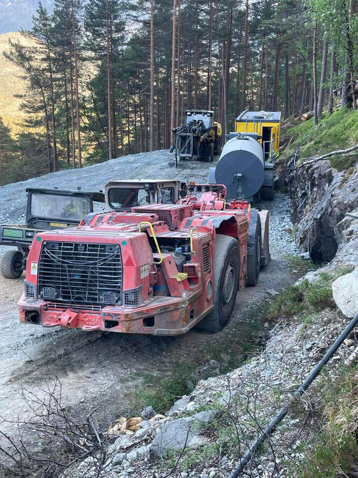 Sandvik LH410 - Rudarska mašina: slika 4 Sandvik LH410 - Rudarska mašina: slika 4