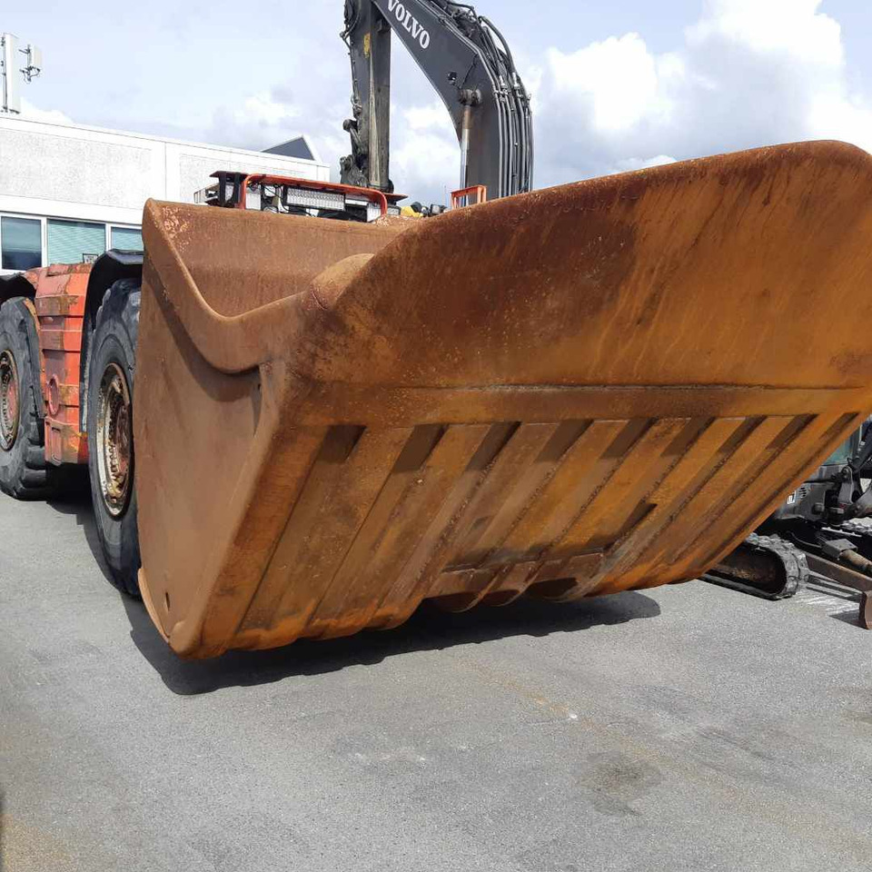 Sandvik LH517 - Rudarska mašina: slika 1 Sandvik LH517 - Rudarska mašina: slika 1
