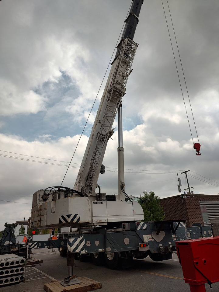 Tadano ATF 220G-5 - Autokran za sve terene: slika 5 Tadano ATF 220G-5 - Autokran za sve terene: slika 5