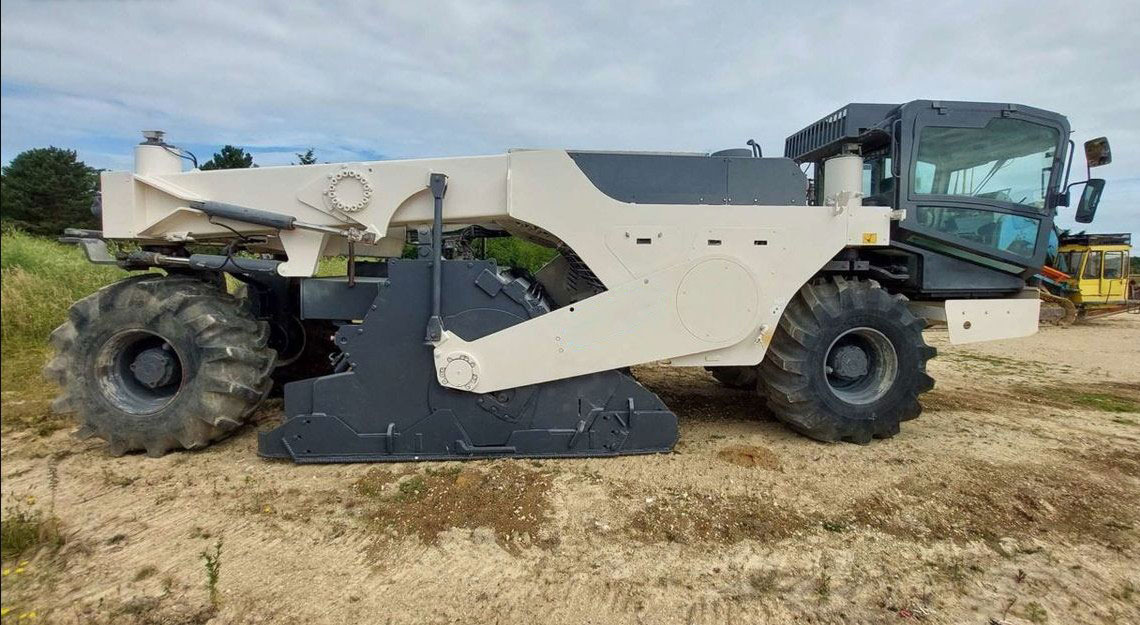 Wirtgen WR 2400 - Stabilizator zemljišta: slika 1 Wirtgen WR 2400 - Stabilizator zemljišta: slika 1