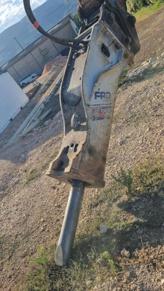 FURUKAWA F35XP POUR PELLE DE 25 à 35 tonnes F35XP - Hidraulični čekić: slika 1 FURUKAWA F35XP POUR PELLE DE 25 à 35 tonnes F35XP - Hidraulični čekić: slika 1