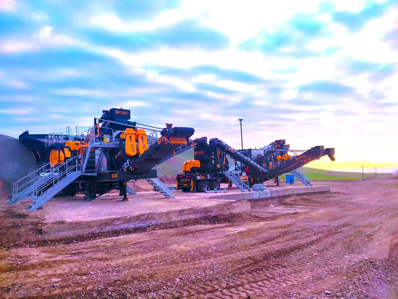 FABO Mobile crusher - Mobilna drobilica: slika 2 FABO Mobile crusher - Mobilna drobilica: slika 2