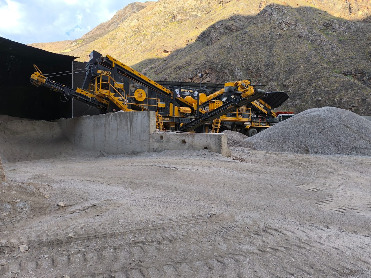 FABO Mobile crusher - Mobilna drobilica: slika 2 FABO Mobile crusher - Mobilna drobilica: slika 2