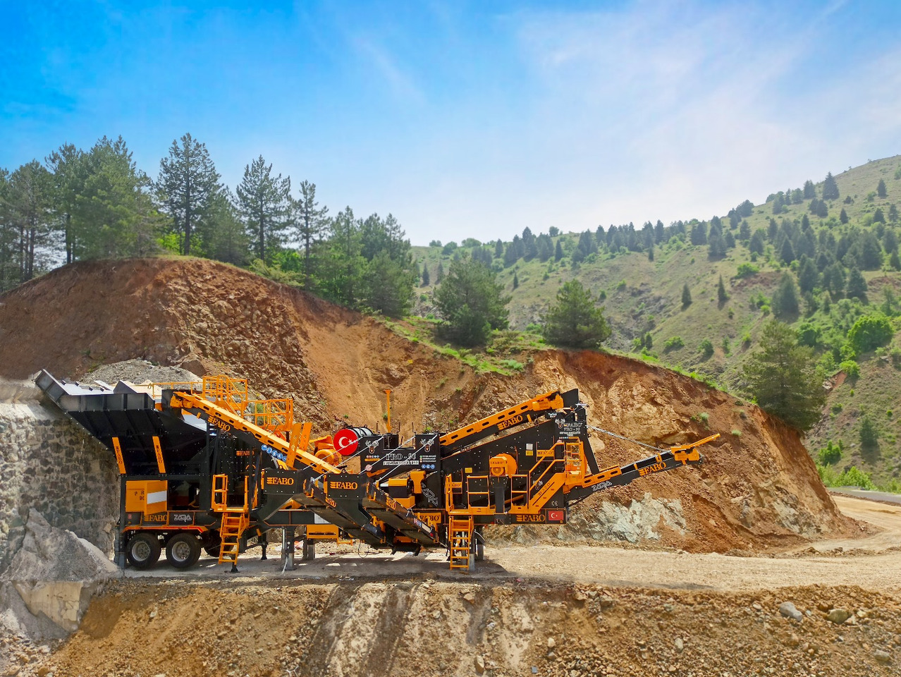 FABO Mobile crusher - Mobilna drobilica: slika 1 FABO Mobile crusher - Mobilna drobilica: slika 1