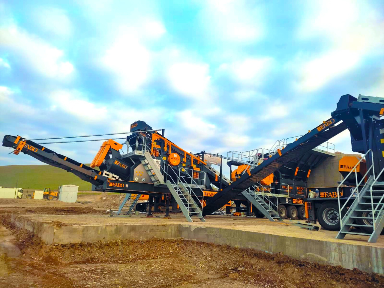 FABO Mobile crusher - Mobilna drobilica: slika 3 FABO Mobile crusher - Mobilna drobilica: slika 3