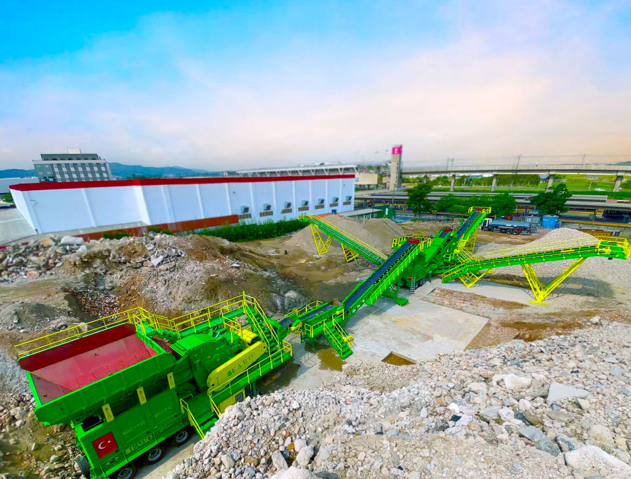 FABO mobile impact crusher - Udarna drobilica: slika 1 FABO mobile impact crusher - Udarna drobilica: slika 1