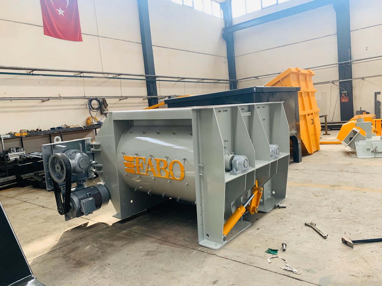 FABO twin shaft mixer - Mešalica za beton: slika 2 FABO twin shaft mixer - Mešalica za beton: slika 2