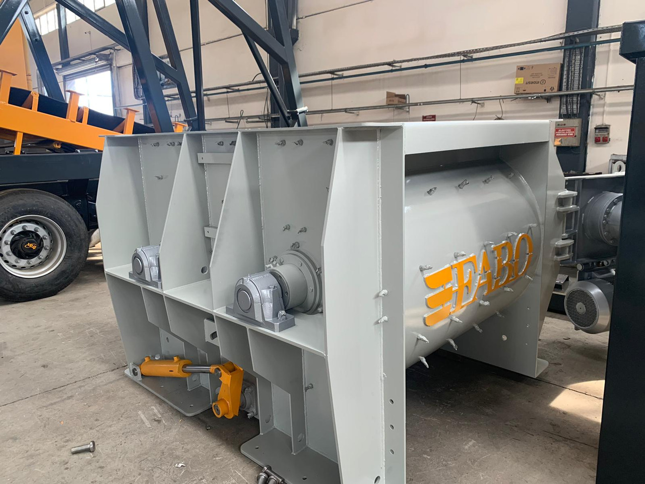 FABO twin shaft mixer - Mešalica za beton: slika 5 FABO twin shaft mixer - Mešalica za beton: slika 5