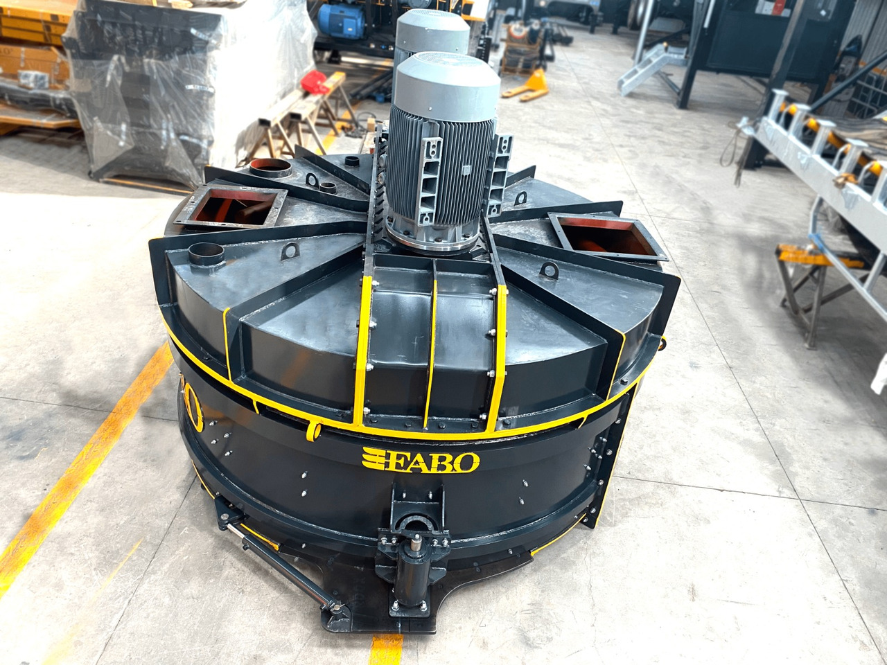FABO twin shaft mixer - Mešalica za beton: slika 4 FABO twin shaft mixer - Mešalica za beton: slika 4
