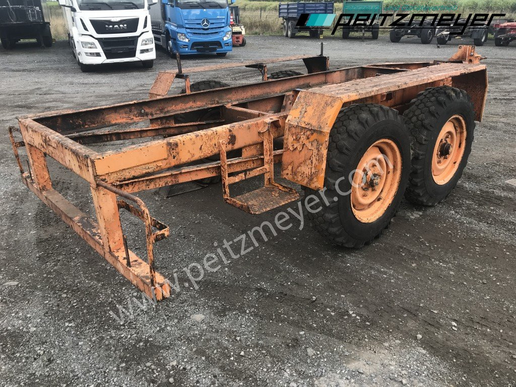 BATHE TANDEMANHÄNGER Fahrgestell für Unimog - Prikolica sa golom šasijom: slika 1 BATHE TANDEMANHÄNGER Fahrgestell für Unimog - Prikolica sa golom šasijom: slika 1