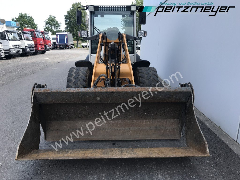 LIEBHERR RADLADER L 508 C 4in1 Schaufel + Palettengabel - Utovarivač točkaš: slika 5 LIEBHERR RADLADER L 508 C 4in1 Schaufel + Palettengabel - Utovarivač točkaš: slika 5