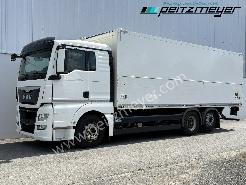 MAN TGX 26.440 FLL Getränke Ewers Schwenkwand - Kamion za prevoz boca: slika 1 MAN TGX 26.440 FLL Getränke Ewers Schwenkwand - Kamion za prevoz boca: slika 1