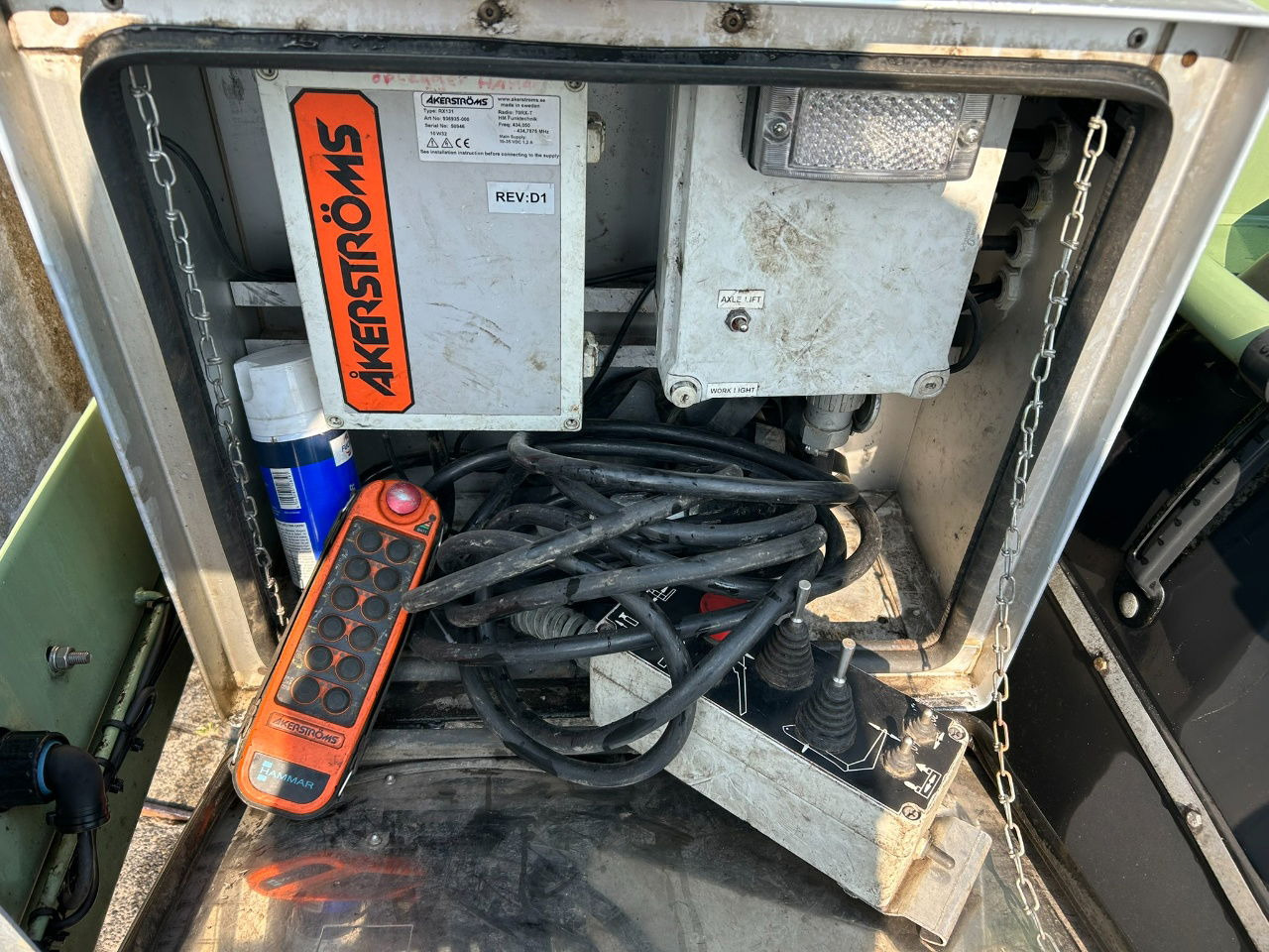 Hammar 195 HC / 20 ft, 2 x 20 ft 40 ft HC, power pack Diesel, Wireless controller 2 x, telescopic chassis - Poluprikolica za prevoz kontejnera/ Poluprikolica sa promenjivim sandukom: slika 5 Hammar 195 HC / 20 ft, 2 x 20 ft 40 ft HC, power pack Diesel, Wireless controller 2 x, telescopic chassis - Poluprikolica za prevoz kontejnera/ Poluprikolica sa promenjivim sandukom: slika 5