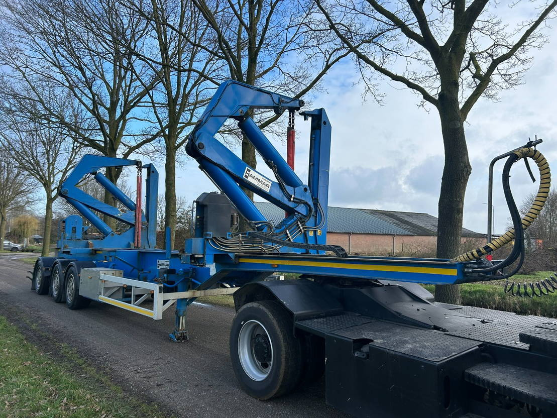 Hammar Sideloader 160 E / 20ft - 2 x 20 ft - 40 - Containers / 33 tons lifting c - Poluprikolica za prevoz kontejnera/ Poluprikolica sa promenjivim sandukom: slika 5 Hammar Sideloader 160 E / 20ft - 2 x 20 ft - 40 - Containers / 33 tons lifting c - Poluprikolica za prevoz kontejnera/ Poluprikolica sa promenjivim sandukom: slika 5