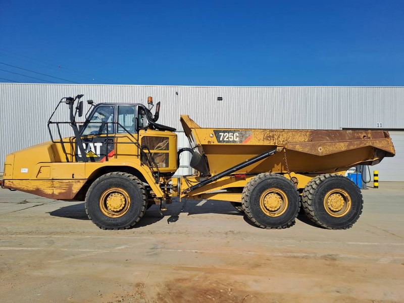 Cat 725C2 - Zglobni kiper: slika 1 Cat 725C2 - Zglobni kiper: slika 1