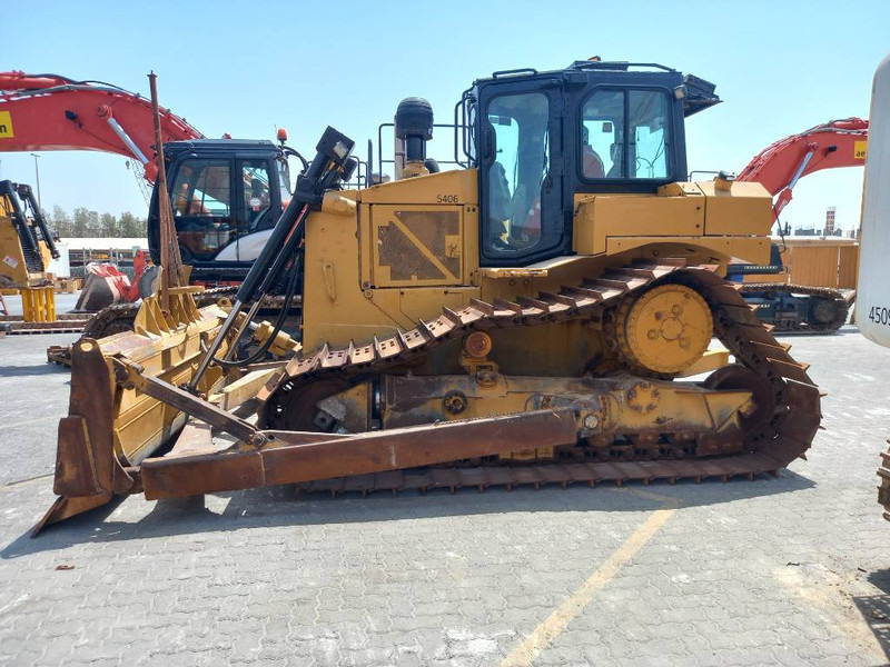 Cat D6R LGP (Abu Dhabi) - Buldožer: slika 1 Cat D6R LGP (Abu Dhabi) - Buldožer: slika 1