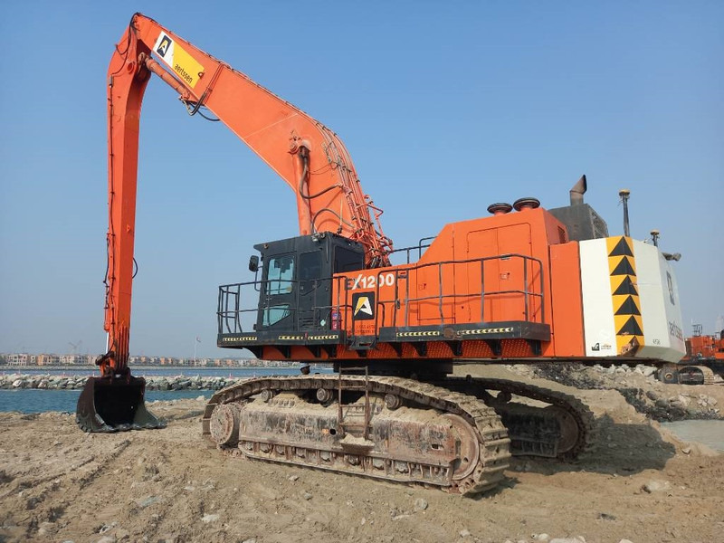 Hitachi EX 1200-6 Longreach 28m (Abu Dhabi) - Bager: slika 5 Hitachi EX 1200-6 Longreach 28m (Abu Dhabi) - Bager: slika 5
