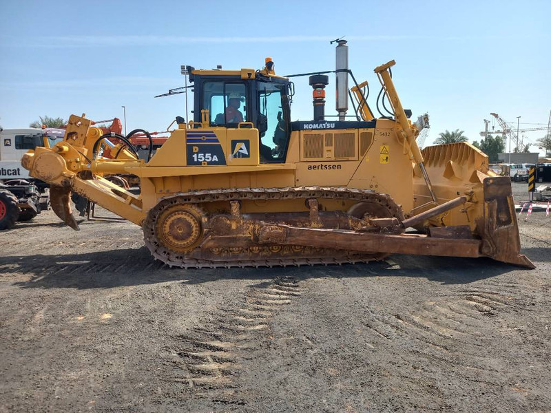 Komatsu D155A-6R (4 pieces available - Abu Dhabi) - Buldožer: slika 3 Komatsu D155A-6R (4 pieces available - Abu Dhabi) - Buldožer: slika 3