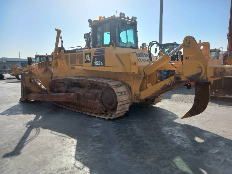 Komatsu D155A-6R (4 pieces available - Abu Dhabi) - Buldožer: slika 2 Komatsu D155A-6R (4 pieces available - Abu Dhabi) - Buldožer: slika 2