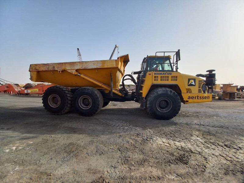 Komatsu HM400-3R (4pcs available in Abu Dhabi) - Zglobni kiper: slika 3 Komatsu HM400-3R (4pcs available in Abu Dhabi) - Zglobni kiper: slika 3