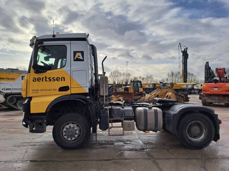 Mercedes-Benz Arocs 2045 - Tegljač: slika 1 Mercedes-Benz Arocs 2045 - Tegljač: slika 1