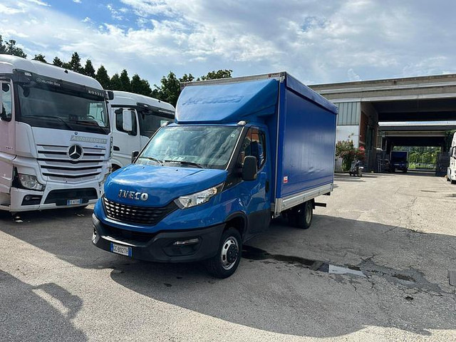 Iveco 35C16 - Dostavno vozilo sa ceradom: slika 2 Iveco 35C16 - Dostavno vozilo sa ceradom: slika 2