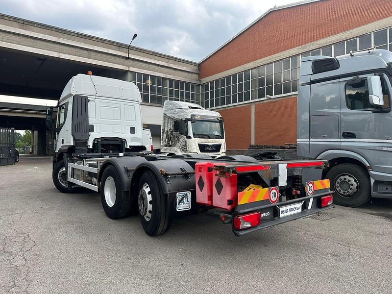 Iveco Stralis 460 - Kamion sa golom šasijom i zatvorenom kabinom: slika 5 Iveco Stralis 460 - Kamion sa golom šasijom i zatvorenom kabinom: slika 5