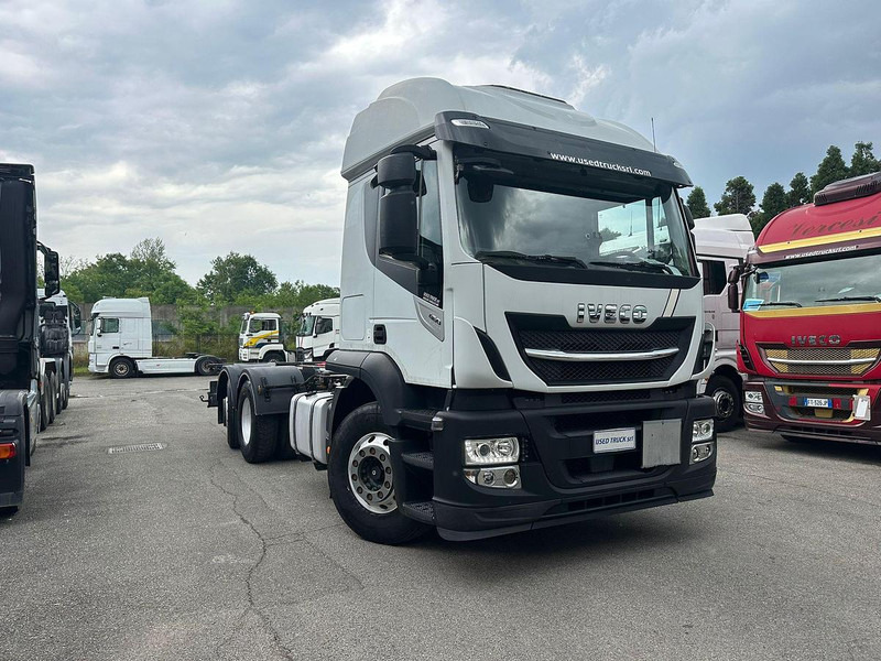 Iveco Stralis 460 - Kamion sa golom šasijom i zatvorenom kabinom: slika 2 Iveco Stralis 460 - Kamion sa golom šasijom i zatvorenom kabinom: slika 2