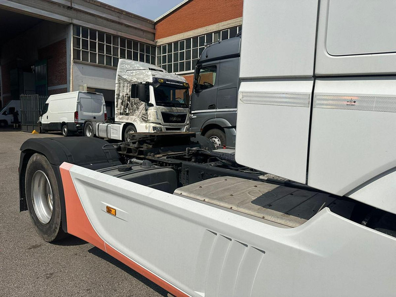 Mercedes-Benz Actros 1845 - Tegljač: slika 4 Mercedes-Benz Actros 1845 - Tegljač: slika 4
