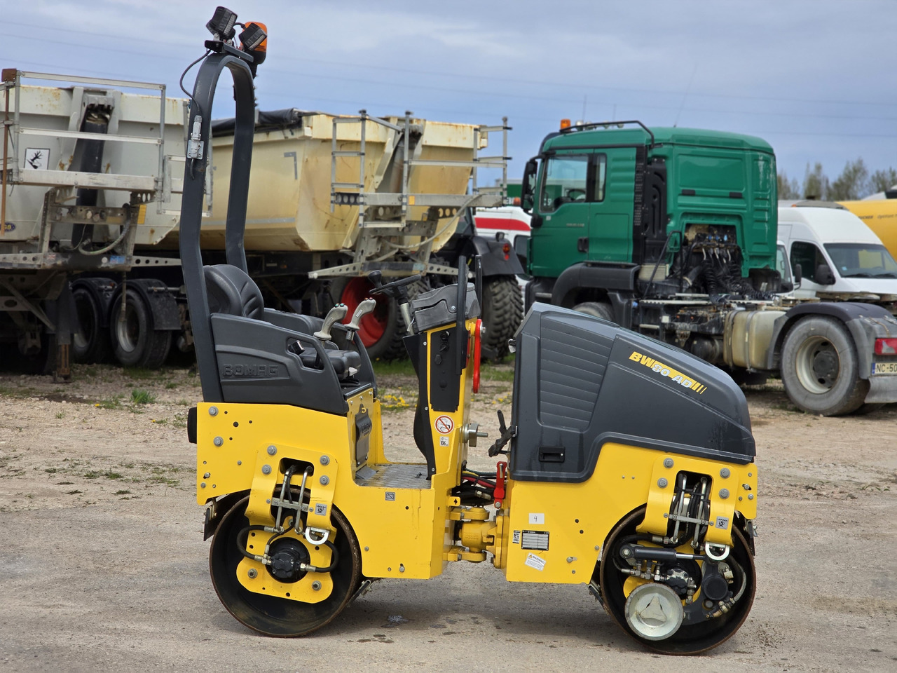 BOMAG BW80-AD5 - Mini valjak: slika 2 BOMAG BW80-AD5 - Mini valjak: slika 2