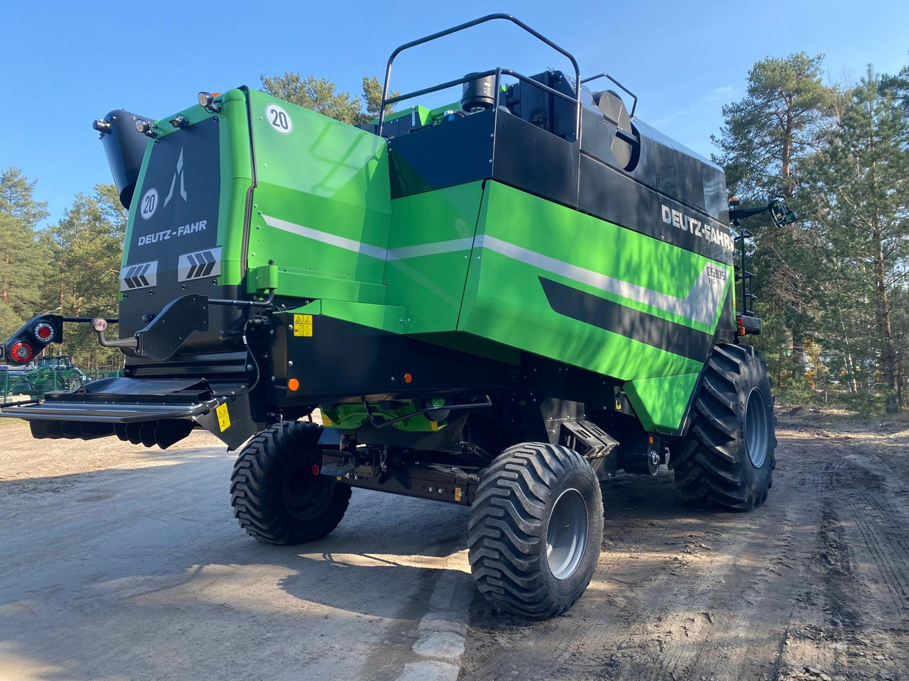 DEUTZ FAHR C6305 TS with DH630R NEW/UNUSED - Kombajn: slika 3 DEUTZ FAHR C6305 TS with DH630R NEW/UNUSED - Kombajn: slika 3