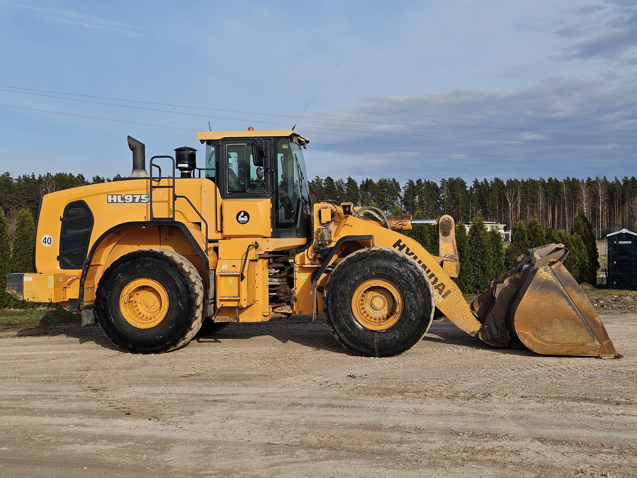 HYUNDAI HL975 - Utovarivač točkaš: slika 5 HYUNDAI HL975 - Utovarivač točkaš: slika 5
