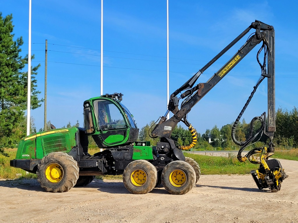 JOHN DEERE 1070 E - Kombajn za šumarstvo: slika 4 JOHN DEERE 1070 E - Kombajn za šumarstvo: slika 4