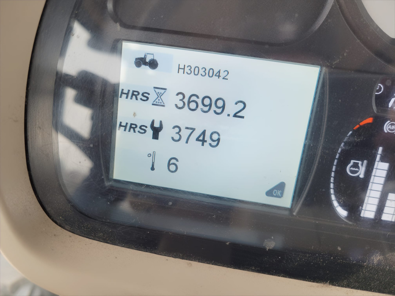Traktor Massey Ferguson 5711 Dyna 4: slika 22